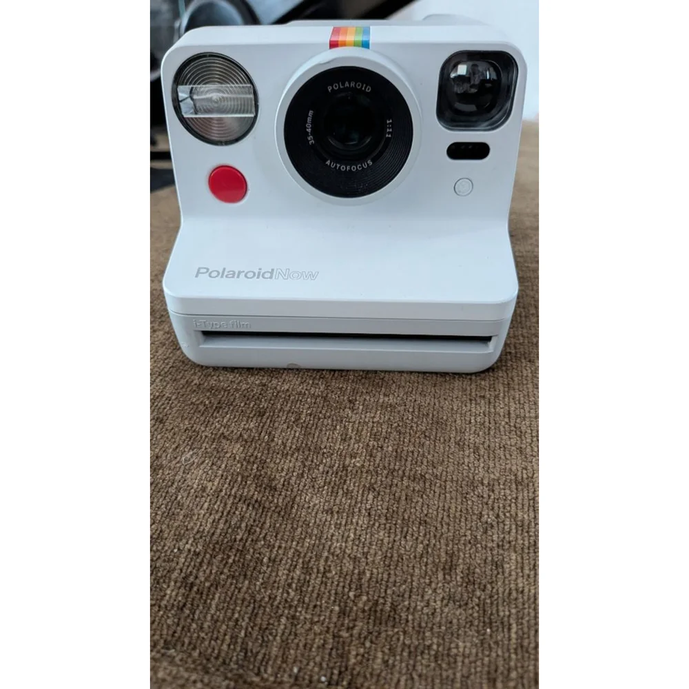 Polaroid Now i-Type Instant Camera White PRD009027 Powers On Clean